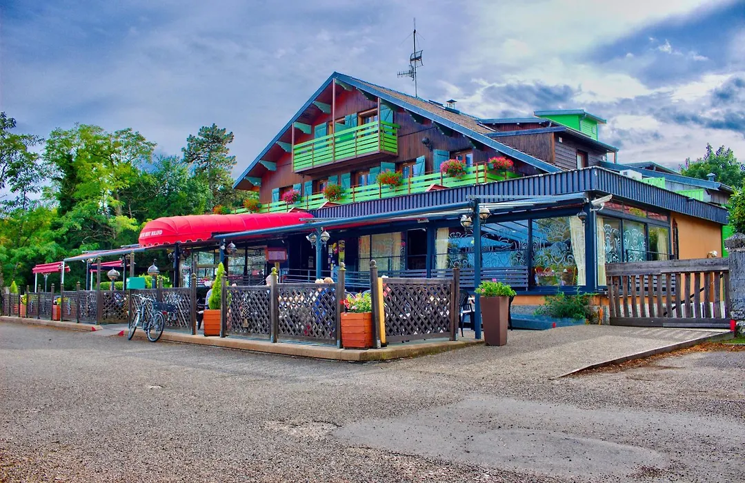 Logis Hotel Restaurant Le Chalet Du Mont Roland-1
