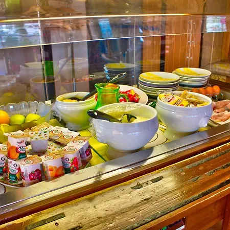 Logis Hotel Restaurant Le Chalet Du Mont Roland-2